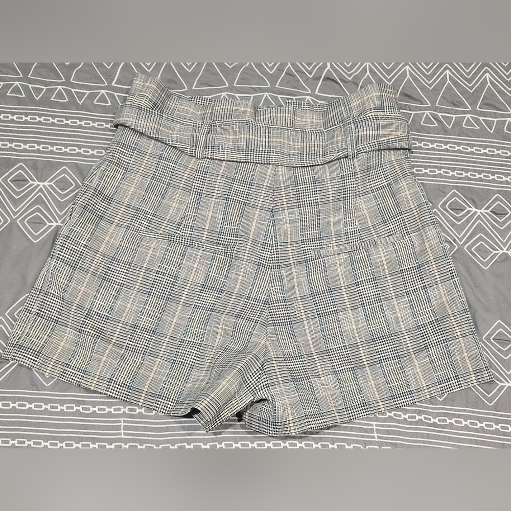 Veronica Beard High Waisted Baga Plaid Paperbag Shorts Size 4 - Picture 6 of 10